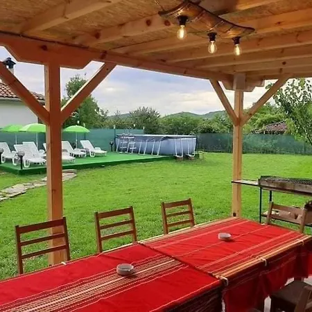 Holiday home ковачевата къща село миндя